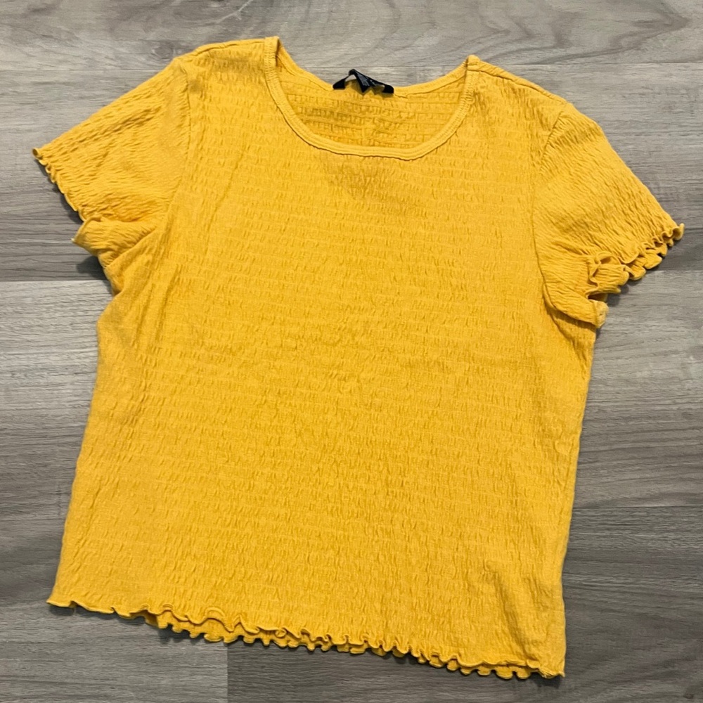 EUC American Eagle AE Yellow Textured Short Sleeve Top, Size Small, ADORABLE